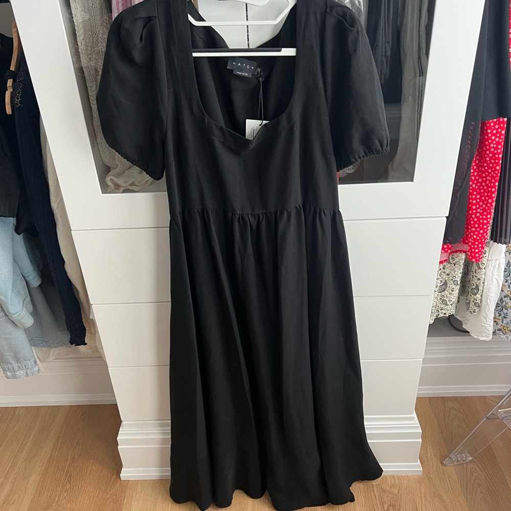 Hatch black short sleeved midi dress size 2 NWT
